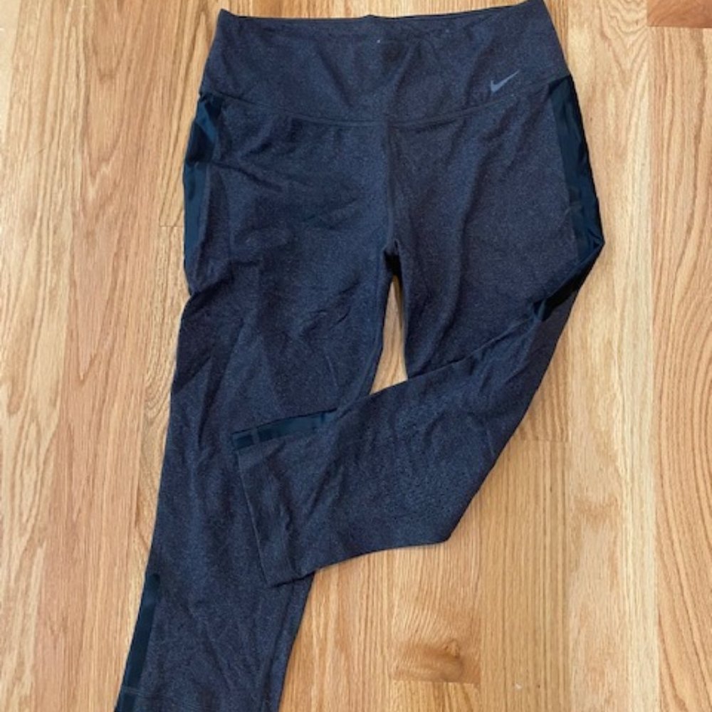 Nike Crop Leggings